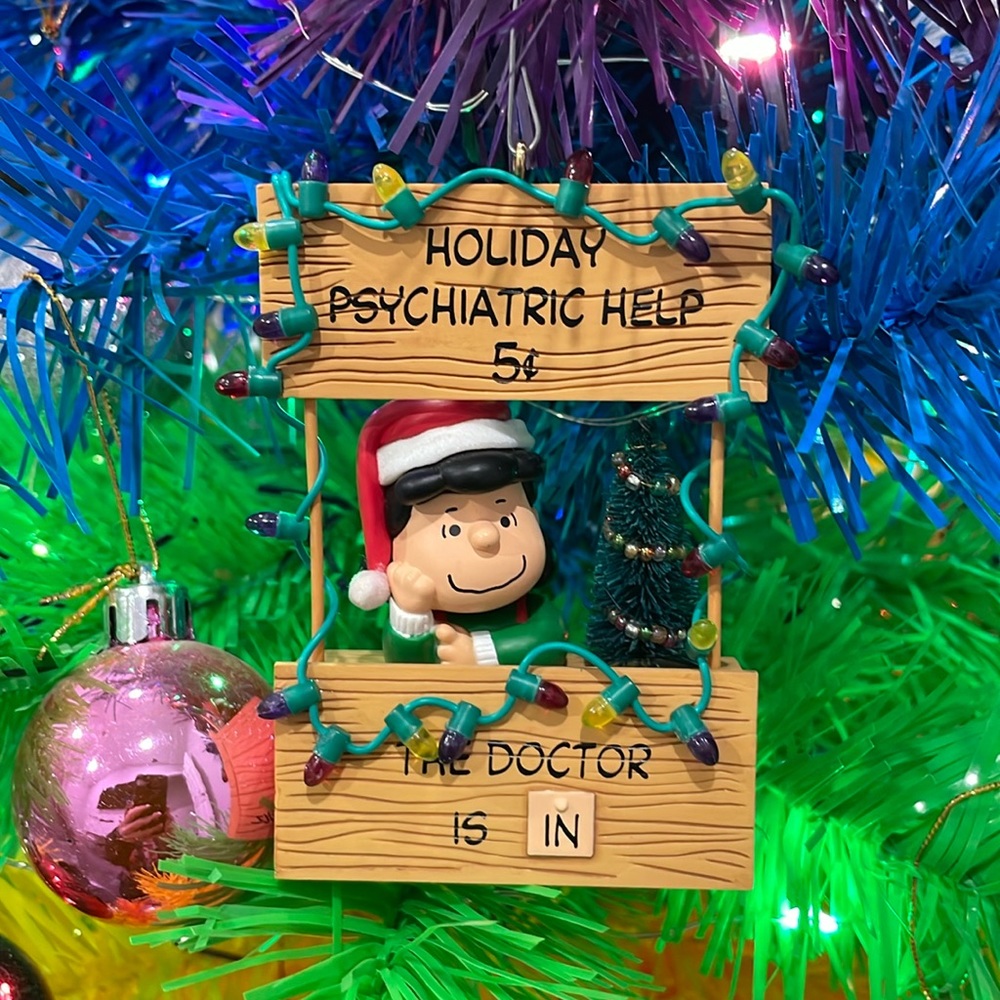2003 Hallmark Keepsake Holiday Advice Booth Lucy Peanuts Ornament